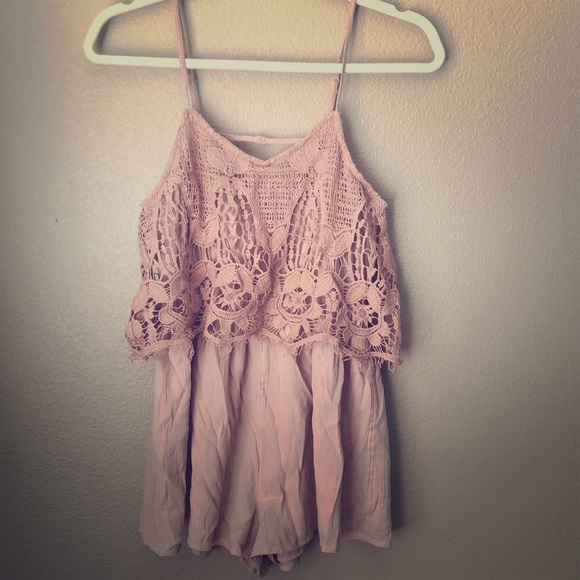 American Eagle Blush Romper. Xxs. - Picture 1 of 3
